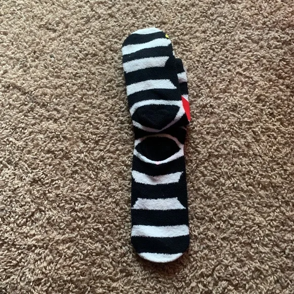 Cozy Soft Holiday Socks- 2 pairs - Picture 5 of 6